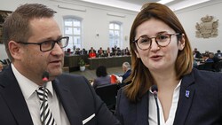 Salzburgs ÖVP-Klubchef Wolfgang Mayer, FPÖ-Klubobfrau Marlene Svazek (Bild: Markus Tschepp)