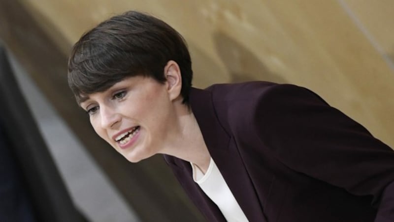 Die grüne Klubobfrau Sigrid Maurer (Bild: APA/ROBERT JAEGER)