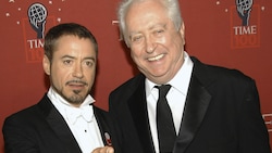 Robert Downey Jr. und sein Vater Robert Downey Sr. bei einer Gala im Jahr 2008. (Bild: AP)