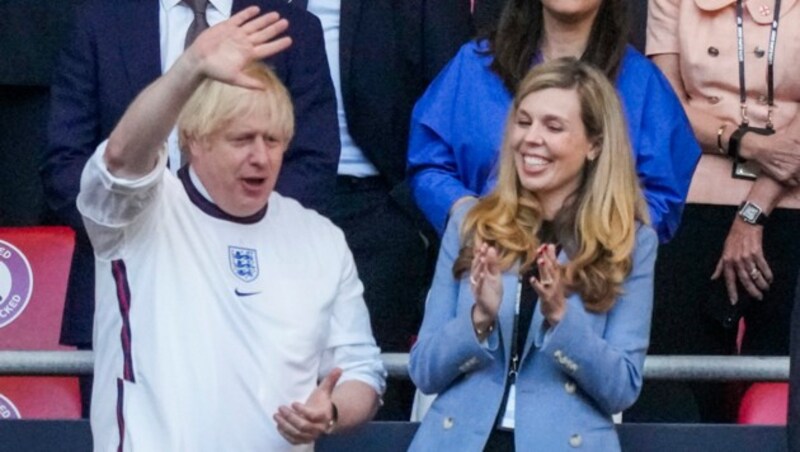 Großbritanniens Prime Minister Boris Johnson und seine Frau Carrie. (Bild: Copyright 2021 The Associated Press. All rights reserved.)