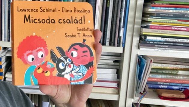 Das ist die ungarische Übersetzung des Kinderbuches von Lawrence Schimel. Er selbst hat sich ebenfalls zur Causa zu Wort gemeldet. (Bild: twitter.com/lawrenceschimel)