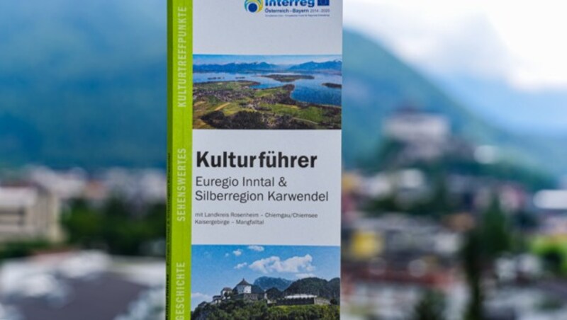 Ab sofort ist der Kulturführer Euregio Inntal & Silberregion Karwendel in den Rathäusern, Gemeindeämtern und Tourismusverbänden in den darin angeführten Gemeinden gratis erhältlich. (Bild: Hubert Berger)