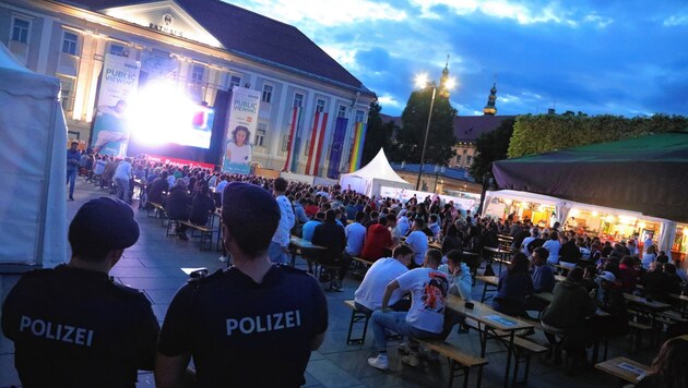 Beste Stimmung beim Fußballfest (Bild: Rojsek-Wiedergut Uta)