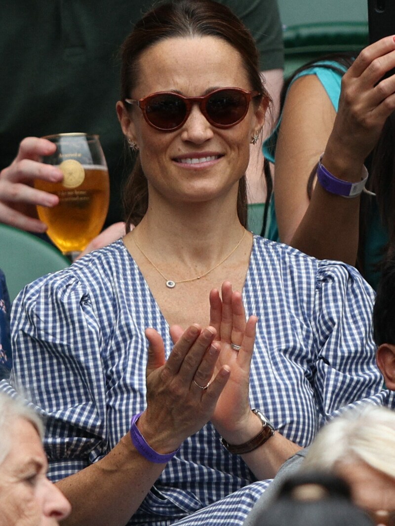 Pippa Middleton bei ihrem Besuch in Wimbledon (Bild: AFP )