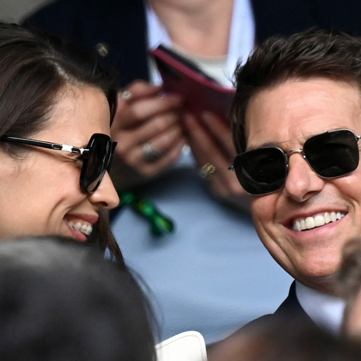 Schmachtende Blicke - Tom Cruise: Liebes-Outing mit Hayley Atwell? |  krone.at