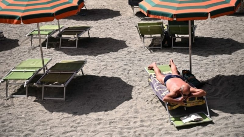 Strand in Monterosso, Cinque Terre (Bild: MARCO BERTORELLO / AFP)