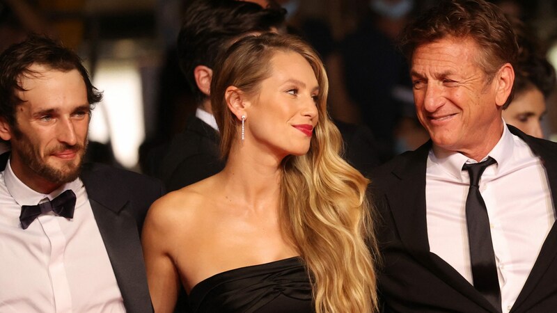 Sean Penn mit seinen Kindern Hopper und Dylan in Cannes (Bild: AFP)