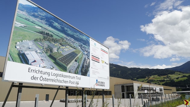 Hier in Vomp wird das neue Post-Verteilzentrum errichtet. (Bild: Birbaumer Christof)