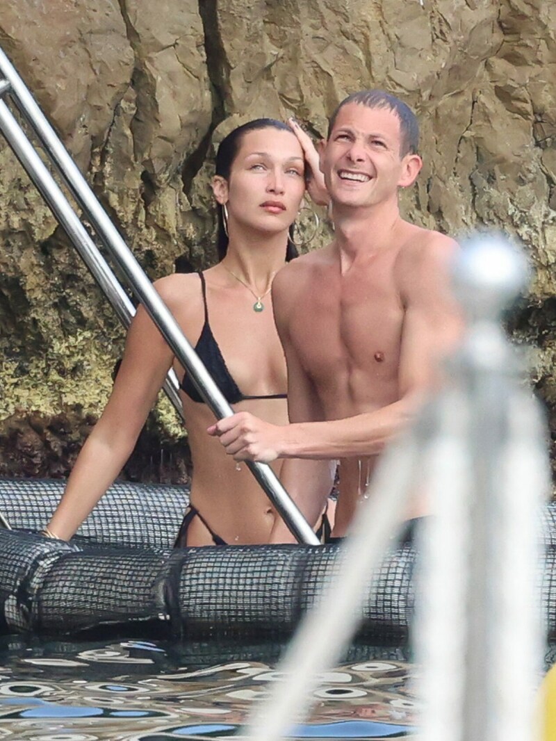 Gemeinsam mit ihrem Freund Marc Kalman genoss Bella Hadid einen Tag abseits des Rummels an der Croisette. (Bild: www.viennareport.at)