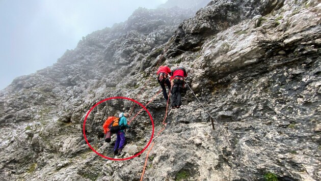 Mit Alphorn am Rücken (!) wurde dieser Klettersteiggeher im Vorsommer in Kufstein aus einem Eisenweg gerettet. (Bild: ZOOM.TIROL)