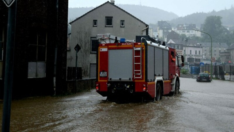 Die überflutete Stadt Hagen in Nordrhein-Westfalen (Bild: APA/AFP/INA FASSBENDER)