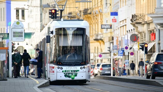 Der Sommer ist da, mit ihm rund um die Landstraße auch wieder die vorwiegend osteuropäischen Familienverbünde. (Bild: Alexander Schwarzl)