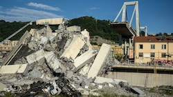 Am 14. August 2018 kam es zum verheerenden Brückeneinsturz in Genua. (Bild: APA/AFP/FEDERICO SCOPPA)