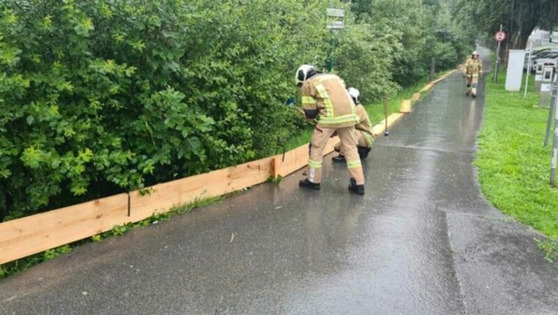 Sicherung des Dammes an der Ache bei St. Johann (Bild: ZOOM.TIROL)