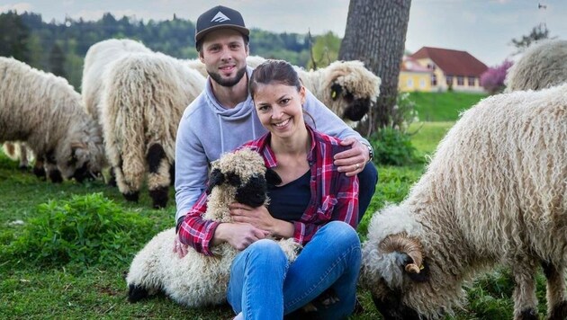 Julia und Martin Weitschacher ver- arbeiten die Schaf- wolle optimal. (Bild: Martin Weitschacher)