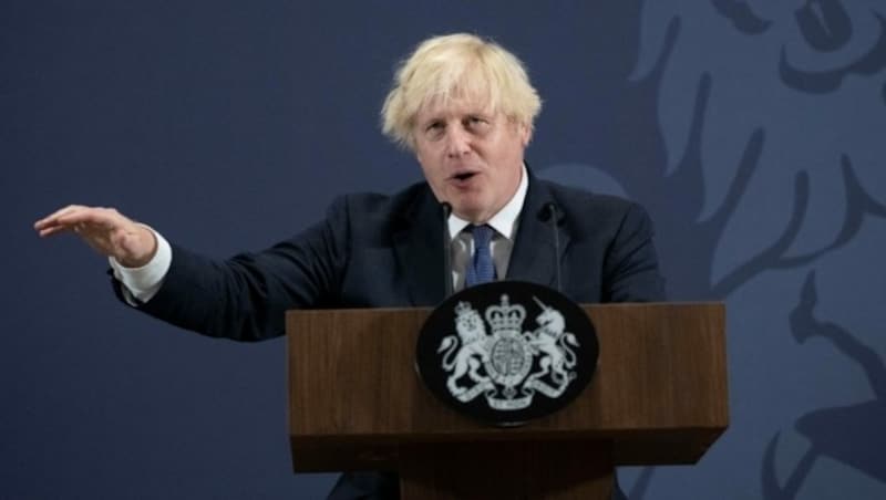 Nach heftiger Kritik geht der britische Premier nun doch in Quarantäne. (Bild: APA/AFP/POOL/David Rose)