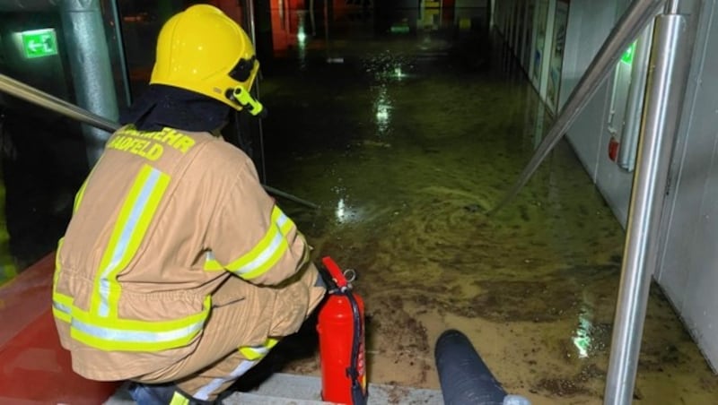 Zahlreiche Gebäude wurden von den Wassermassen geflutet. (Bild: zoom.tirol)