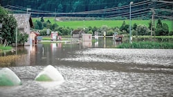 Überflutungen durch Starkregen im Raum Mittersill in Salzburg (Bild: APA/DANIEL SCHARINGER)