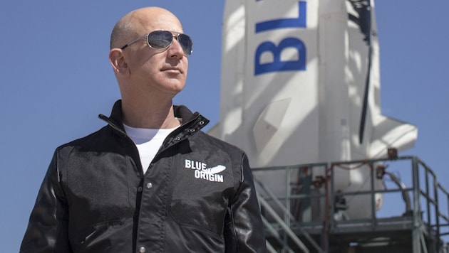 Jeff Bezos widmet sich inzwischen lieber seiner großen Leidenschaft, der Raumfahrt. (Bild: APA/BLUE ORIGIN)
