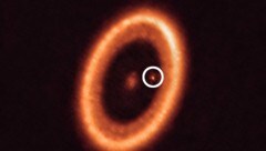 (Bild: ALMA (ESO/NAOJ/NRAO)/Benisty et al., krone.at-Grafik)