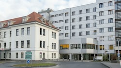 Das Krankenhaus Kirchdorf (Bild: © Jack Haijes)