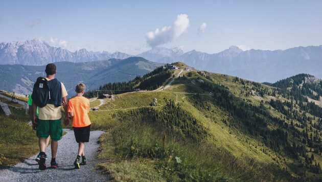 Salzburgs Berge scheinen in der zweiten Julihälfte weniger Gäste anzuziehen als noch im Juli 2020. Im August erwarten die Touristiker wieder mehr Touristen. (Bild: EXPA/ Stefanie Oberhauser)