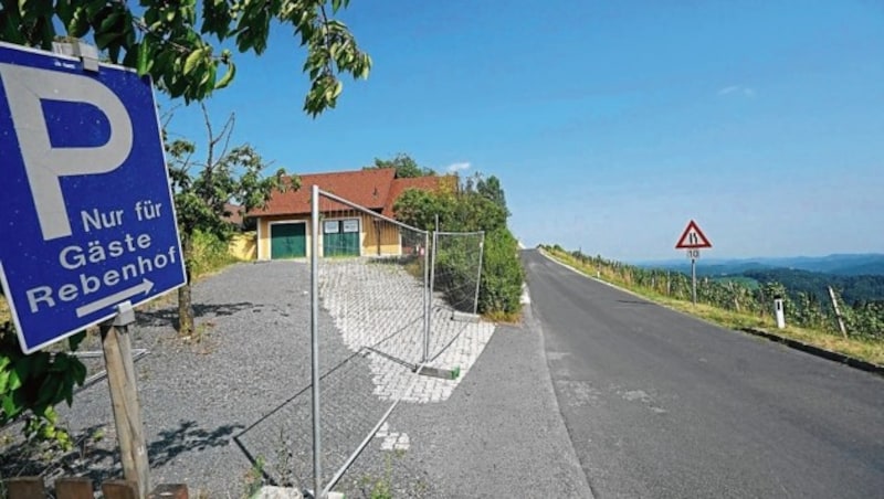 Das Stammhaus des Weinguts Rebenhof am Ottenberg wird zu einem trendigen Aparthotel umgebaut. (Bild: Pail Sepp)