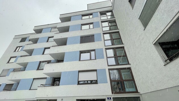 In diesem Wohnhaus in Salzburg-Schallmoos passierte die schreckliche Tat am 21. März (Bild: Tschepp Markus)