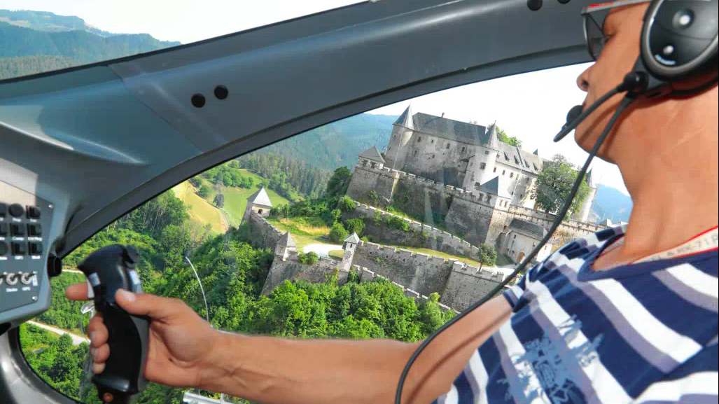Der Blick von oben - wie hier auf die Burg Hochosterwitz - ist spektakulär und macht Laune! (Bild: Uta Rojsek-Wiedergut)
