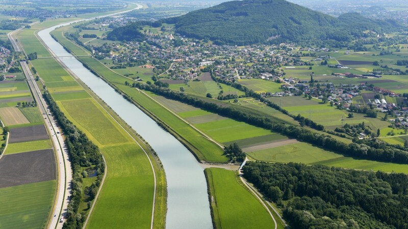 Vom Kanal zum Naturgewässer: (Bild: KAPO ZH FLUGBETRIEB, IRR/Hydra)