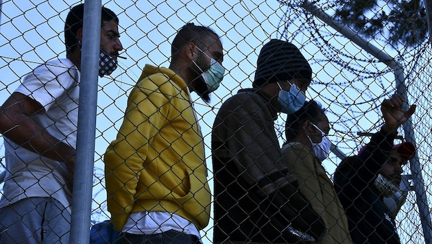 Migranten auf der Insel Samos (Bild: AP)