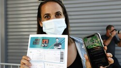 Wegen steigender Corona-Infektionszahlen gilt in Israel seit Donnerstag wieder der Grüne Pass, der in Israel zunächst im Februar eingeführt worden war. (Bild: AFP)
