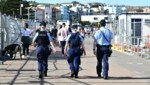 Polizisten, aber auch das Militär überwachten die Einhaltung der strengen Corona-Maßnahmen in Sydney. (Bild: AFP)