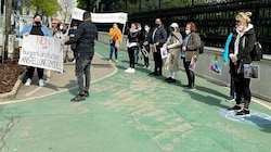 Im April veranstaltete die Initiative Enthindert eine Kundgebung gegen das geplante Anstellungsmodell in Wien. (Bild: zVg)