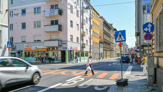 Seit einem Unfall mit zwei Toten sorgt das Thema Verkehrssicherheit in der Humboldtstraße für Diskussionen. (Bild: Alexander Schwarzl)