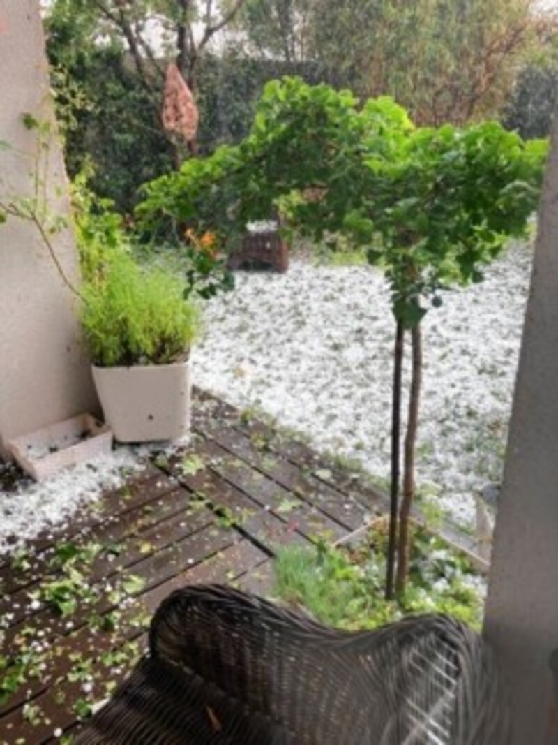 Hagel in der Grazer Kalvarienberggasse (Bild: zVg)