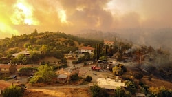 In der Türkei forderten Waldbrände in den vergangenen Tagen vier Todesopfer und mehr als 100 Verletzte. (Bild: APA/AFP)