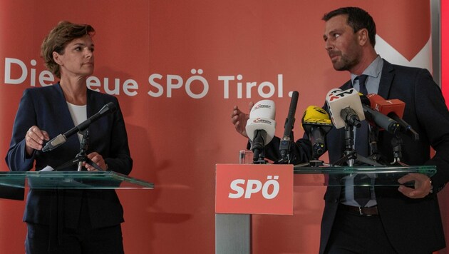 Rendi-Wagner und Dornauer bei der Pressekonferenz am Montag in Innsbruck. (Bild: LIEBL Daniel/zeitungsfoto.at)