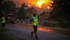 Feuer in der Nähe von Bodrum in der Türkei (Bild: AP)