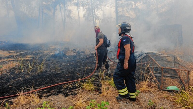 Brandbekämpfung auf Rhodos (Bild: EPA)