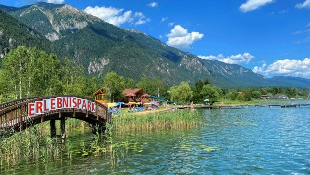Der bezaubernde Erlebnispark ist mit dem See verbunden. Das ist einzigartig in Kärnten. (Bild: Manuela Karner)