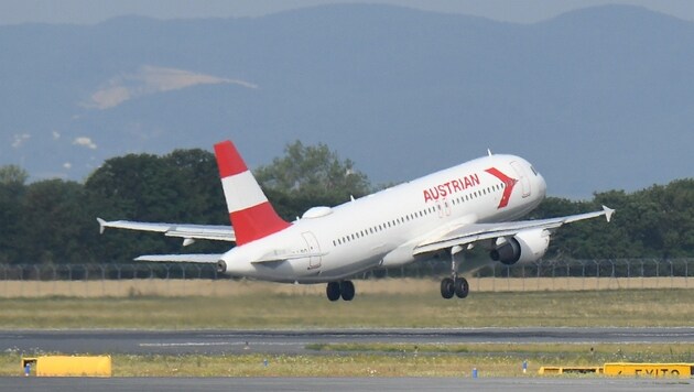 Der Flugplan bleibt trotz Lockdown stabil. (Bild: P. Huber)