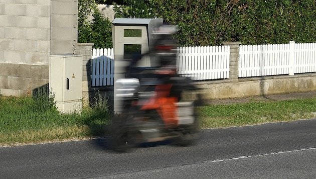 Der Biker fuhr riskant und viel zu schnell (Bild: P. Huber)