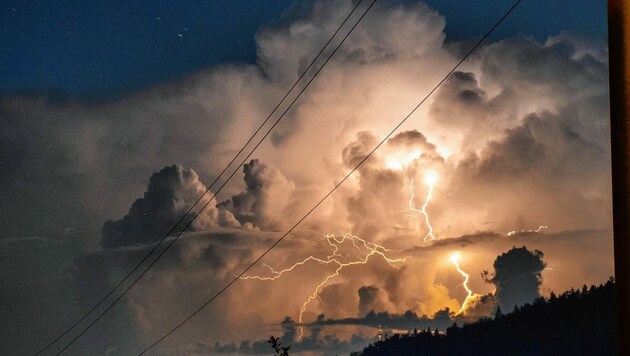 Wie eindrucksvoll! Doch ein Blitz kann durchaus auch ausgesprochen riskant sein. (Bild: Arbeiter Dieter)