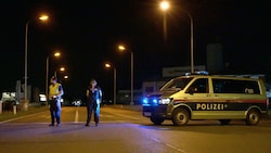 Der Tatort in Gerasdorf (Bild: APA/HERBERT P. OCZERET)