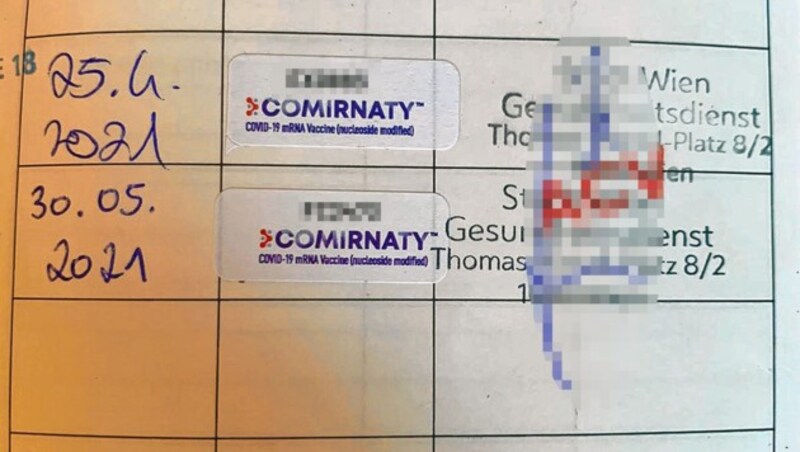 Der Impfpass von Florian M. mit den beiden Corona-Impfeterminen (Bild: zVg)