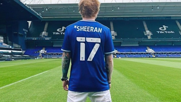 Ed Sheeran trägt nun die Rückennummer 17 des englischen Drittligisten Ipswich Town. (Bild: instagram.com/ipswichtown)