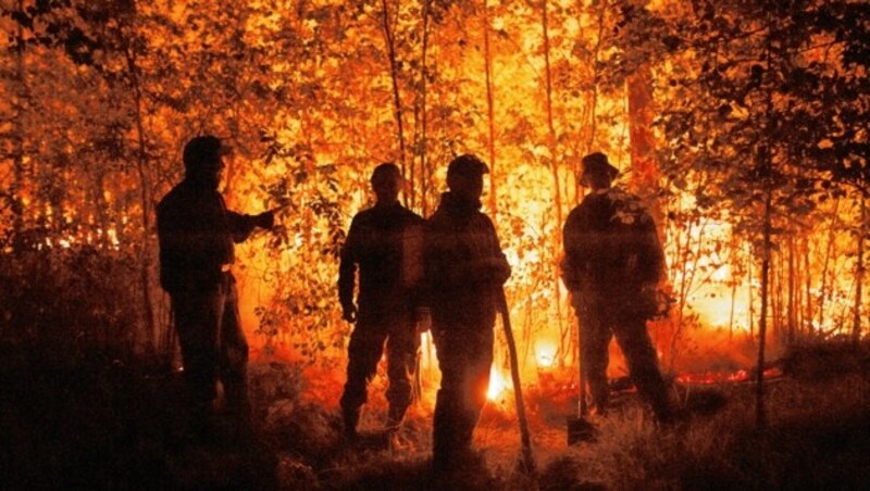 Massive Waldbrände in Russland bedrohen jetzt ein Kernforschungszentrum in Sarow. (Bild: AP)