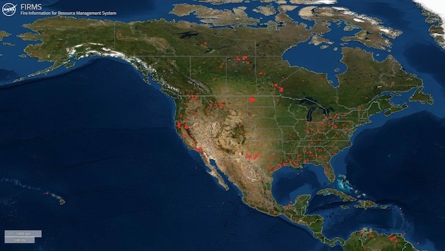 Brände, die in Nordamerika wüten (Bild: NASA)