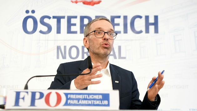 Herbert Kickl (Bild: APA/ROLAND SCHLAGER)